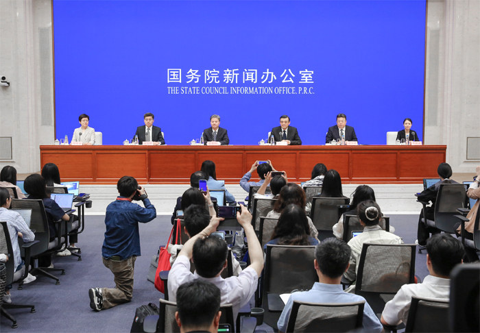 国新办就《关于持续推进城市更新行动的意见》 有关情况举行新闻发布会