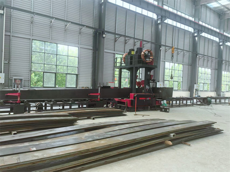 湖北九首建筑 | 组焊校一体机