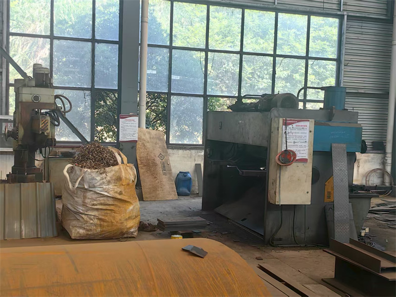 湖北九首建筑 | 剪板机+转孔机